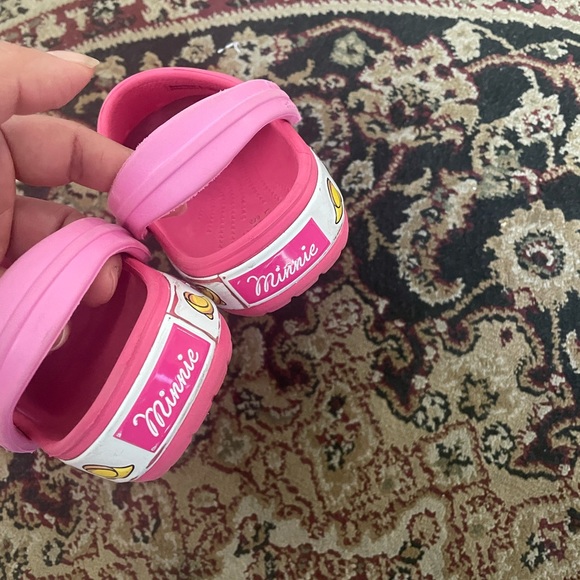 Pink Minnie Mouse Crocs - Picture 3 of 4